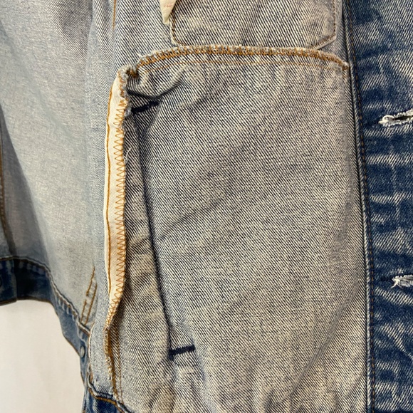 Vintage 1980s Levis Trucker Med Wash Blue Denim Jacket 70506-0216 Men's 36 - Picture 11 of 13